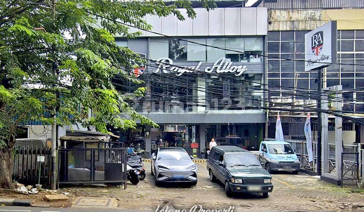 Gedung / Ruko Gandeng Strategis Jl Raya Kebayoran Lama Jakbar Gedung / Ruko Gandeng Strategis Jl Raya Kebayoran Lama Jakbar