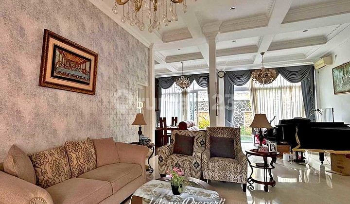 For Rent 3-Storey House With Pool Benda Jagakarsa South Jakarta 2