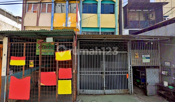 Habitable Joint Shophouse in Mangga Besar, West Jakarta Habitable Joint Shophouse in Mangga Besar, West Jakarta