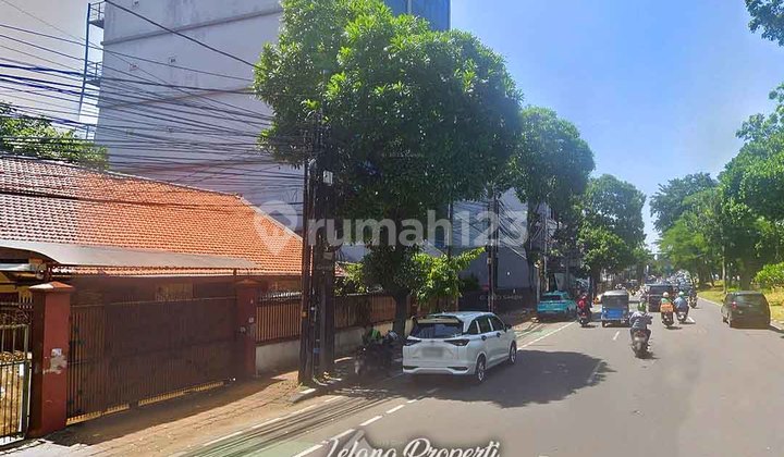 Old House, Main Road, Strategic Location, Tebet, South Jakarta