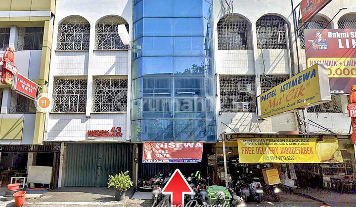 Shop House 3.5 Floors Strategically Located on Premium Kelapa Gading Boulevard, North Jakarta