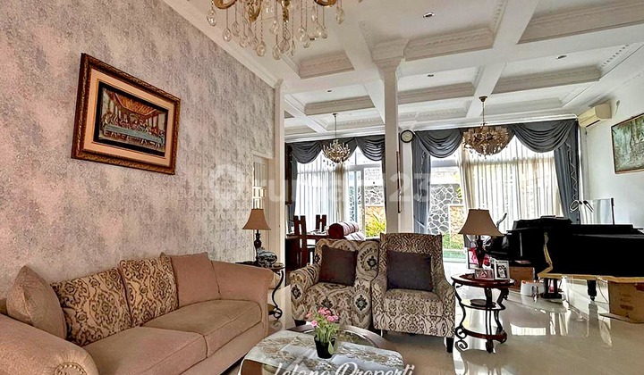 For Lease Beautiful and Good 3-Story House With Pool in Kemang, South Jakarta