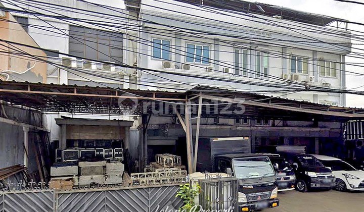 4-Story Office Building in a Strategic Location on Dr. Saharjo Setiabudi, South Jakarta 2