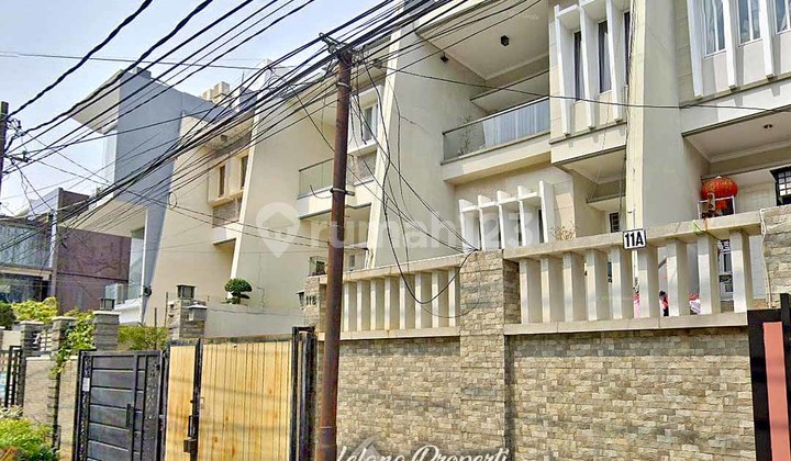 Minimalist Modern House Comfortable Location Pluit Murni Complex North Jakarta 2