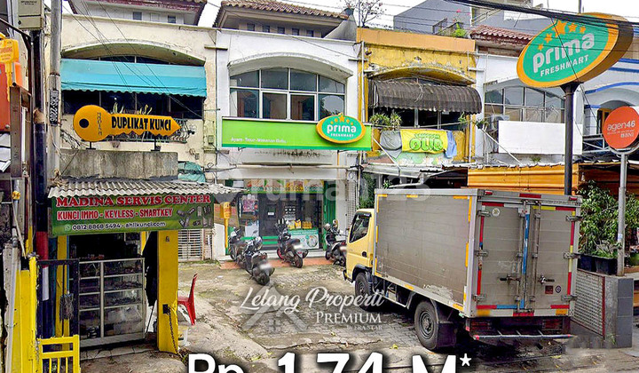 Strategic 3-Story Shophouse for Business in Susukan, Ciracas, East Jakarta 2