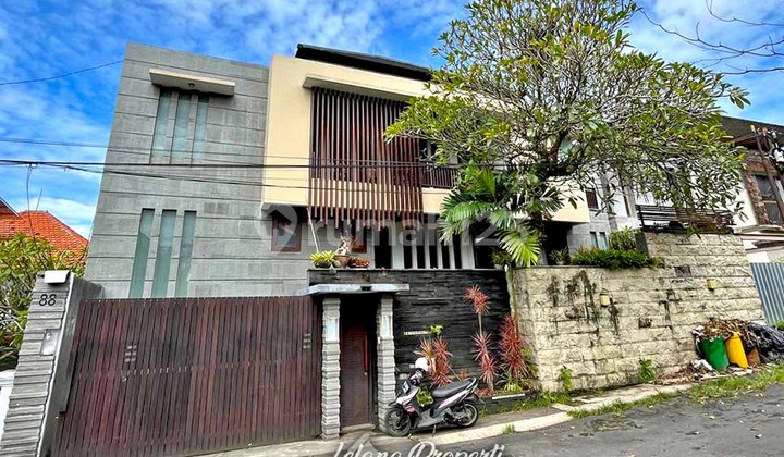 Rumah Tropis Asri Lokasi Nyaman Taman Wedasari Denpasar Bali