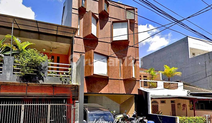 Rumah Konsep Arsitektur Unik Pinang Emas Pondok Indah Jaksel