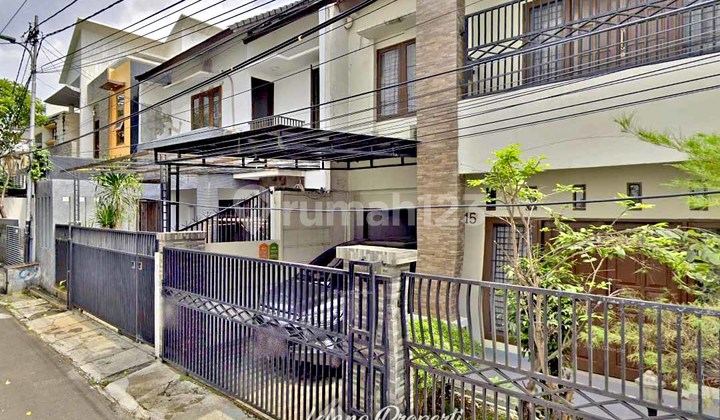 Rumah Tropis Nyaman Strategis Lapangan Roos Bukit Duri Jaksel 2