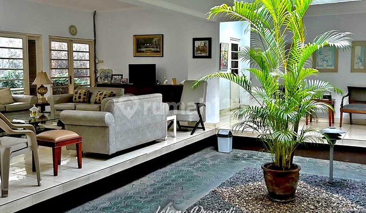 Asri Hoek House, Quiet Location, Puri Gardena Housing Complex, Kalideres, West Jakarta. Asri Hoek House, Quiet Location, Puri Gardena Housing Complex, Kalideres, West Jakarta.
