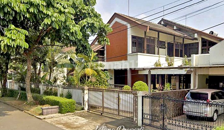 Spacious Old House with Lush Greenery in a Quiet Location, Bintaro, Central Raya, South Jakarta