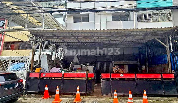 Ruko Gandeng 3 LT Lokasi Strategis Gunung Sahari Jakarta Pusat