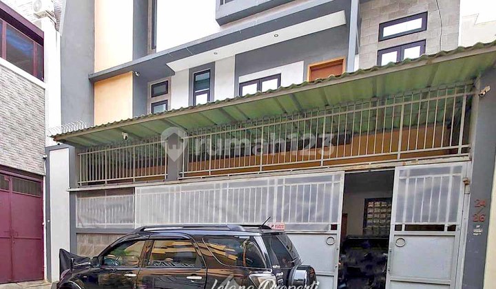 Rumah Modern Minimalis 3 LT Lokasi Gg Buntu Tanah Sereal Jakbar