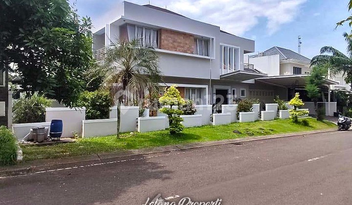 Modern and Spacious Luxury House in Ciangsana, Gunung Putri, Bogor, West Java 2
