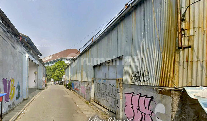 Gudang Tua Hoek Lokasi Strategis Jl Flamboyan Cengkareng Jakbar