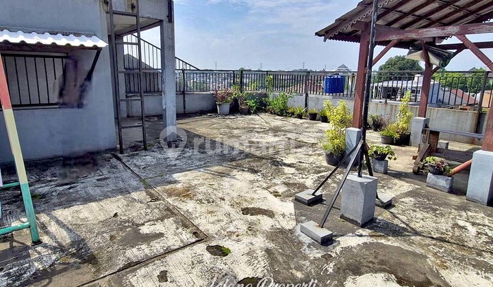 Boarding House, 3 Floors, Strategic Location, Pinang Ranti, East Jakarta Boarding House, 3 Floors, Strategic Location, Pinang Ranti, East Jakarta