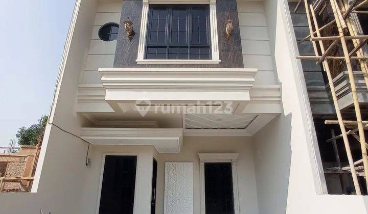 Rumah 2 lantai siap huni di tanah baru beji depok