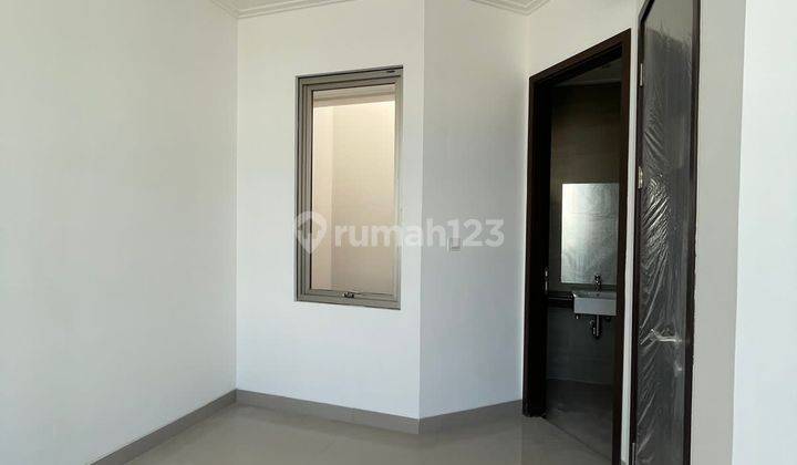 Rumah Pik2 4.5X10 , 3 Lantai Brand New Dan Murah 2