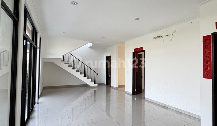 Disewakan Rumah Pik2 10x15 View Danau Konsep Villa 2