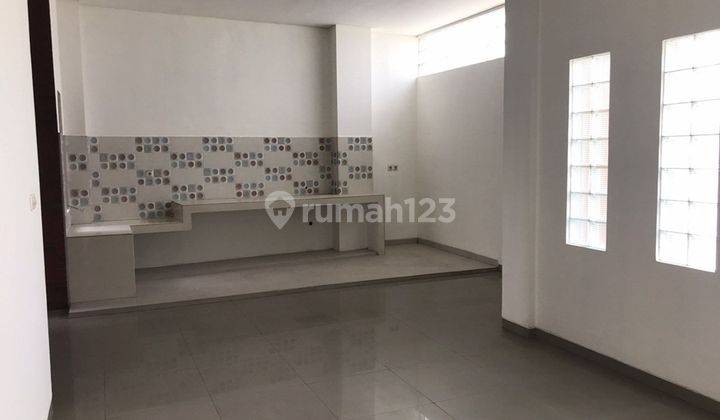 Ruko 3 Lantai Cocok Untuk Showroom Dekat Kampus Ums Pabelan 2