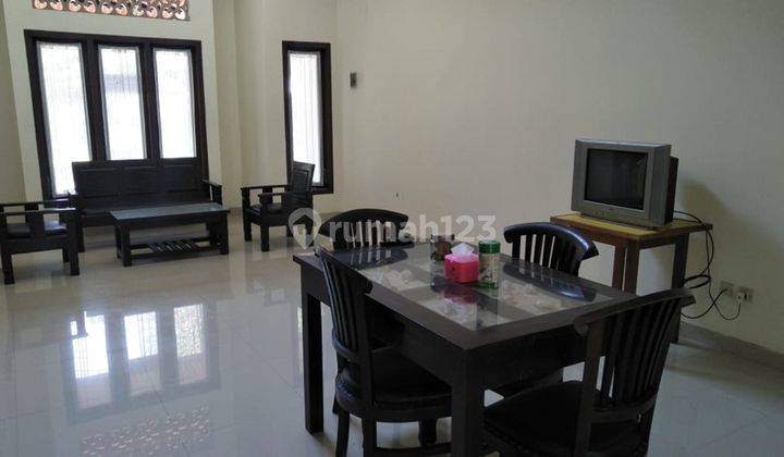 Rumah Komplek Cluster Elite Gentan 8