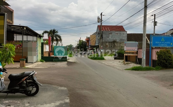 Ruko Plus Business in Gumpang Kartasura Housing Complex 2