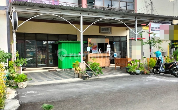 Ruko Plus Business in Gumpang Kartasura Housing Complex 1