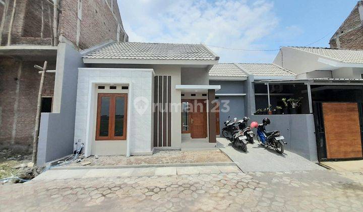 Rumah Murah Lokasi Apik Depan Lor In Hotel Colomadu 1