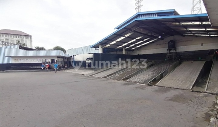 Tanah dan Bangunan Kawasan Premium Kerten Solo