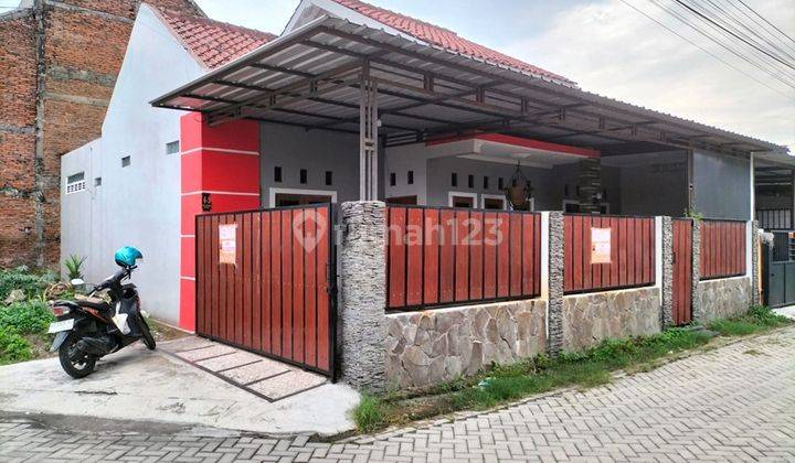 Rumah luas kawasan perumahan lokasi Purbayan 1