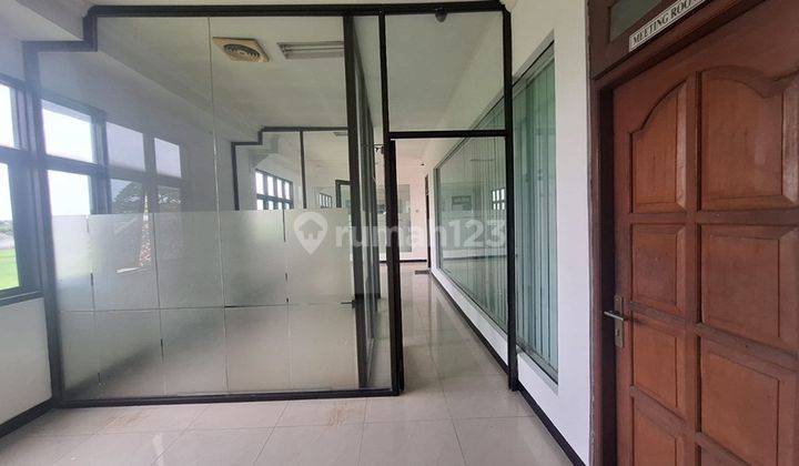 Gudang dengan ruang kantor lengkap kawasan pergudangan Baki 2