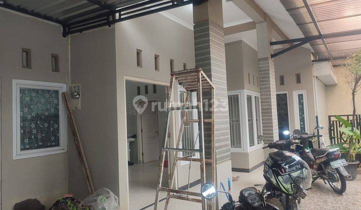 Rumah plus bonus, lokasi 80m dari Jln Adi Sumarmo Banyuanyar Solo 2
