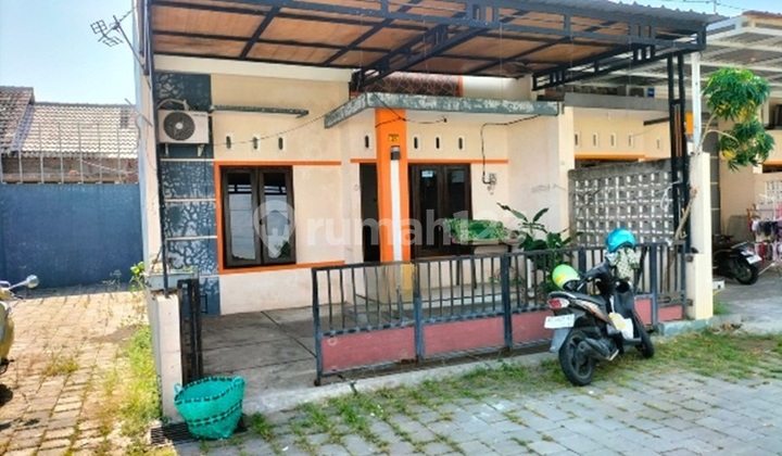 Hunian komplek perumahan lokasi selatan Masjid Al Aqsho Waru Gentan