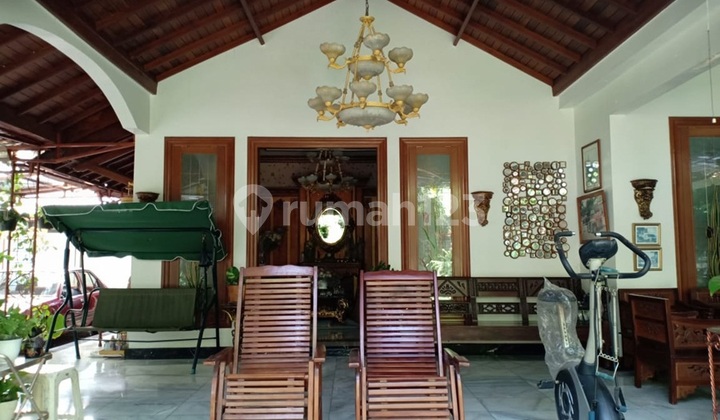 Rumah full furnish desain Klasik Eropa dkt RS Panti Waluyo Jajar Solo Rumah full furnish desain Klasik Eropa dkt RS Panti Waluyo Jajar Solo