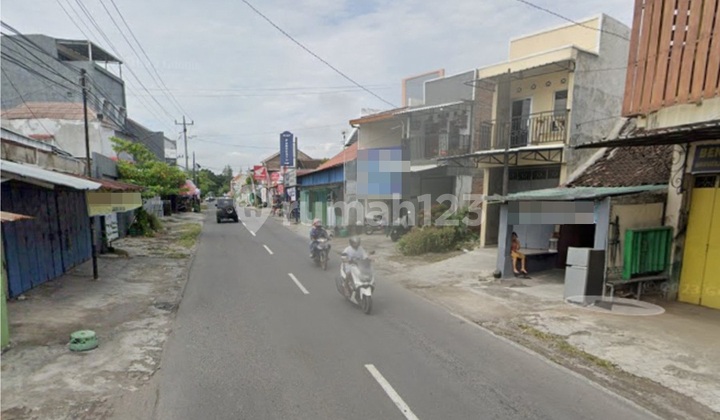 Ruko 2 lantai tepi jalan raya dekat dengan Pusat Niaga Solobaru