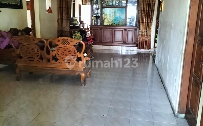 Rumah plus tempat usaha tepi jalan raya ramai Mojosongo Solo 2