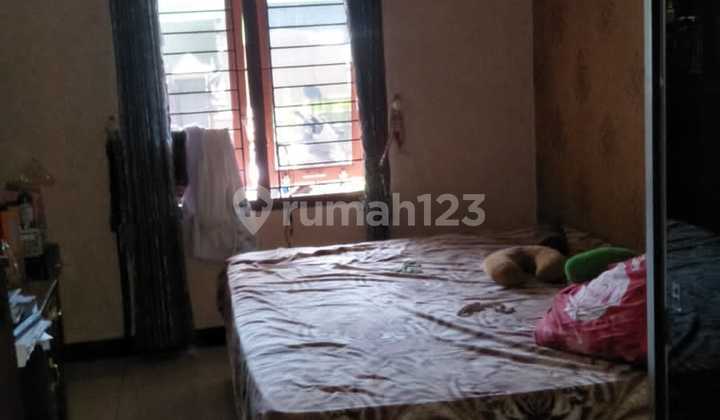 Rumah posisi pojok dekat jalan raya utama Kartasura 2