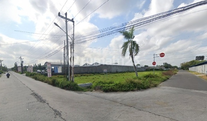 Red zone land hook position near Kartasura Terminal. Red zone land hook position near Kartasura Terminal.