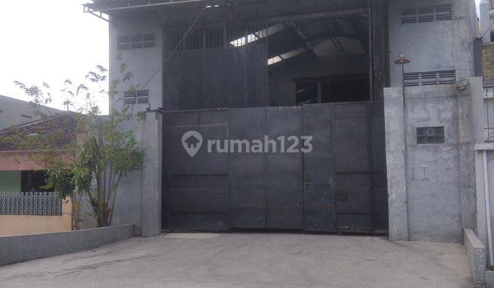 Rumah Bonus Gudang Hadap Jalan Besar di Jl. Sambeng, Mangkubumen 1