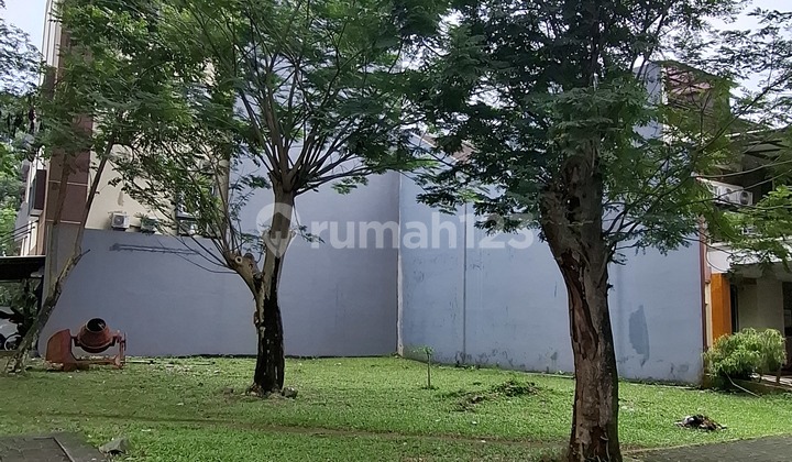 Corner Plot Hoek Foresta BSD Corner Plot Hoek Foresta BSD