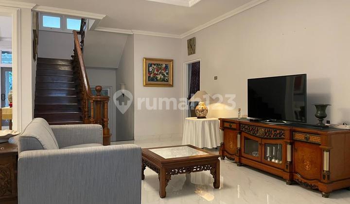 Rumah Bagus Semi Furnished SHM Sektor 1 -  Bintaro, Jakarta Selatan 2