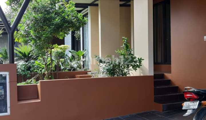 Rumah Bagus Semi Furnished SHM Sektor 7-Bintaro, Tangerang Selatan