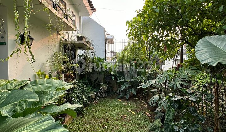 Rumah Bagus Semi Furnished SHM Sektor 5-Bintaro, Jakarta Selatan Rumah Bagus Semi Furnished SHM Sektor 5-Bintaro, Jakarta Selatan