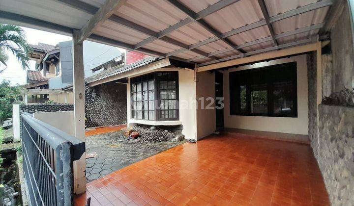 Rumah Bagus Semi Furnished SHM di Jl. Merak, Jakarta Selatan 1