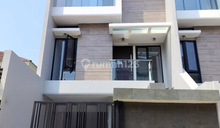 Rumah Modern Brand New 3 Lantai di Taman Permata Sunter Jakarta Utara 1