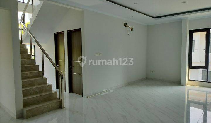 Rumah Modern Brand New 3 Lantai di Taman Permata Sunter Jakarta Utara 2