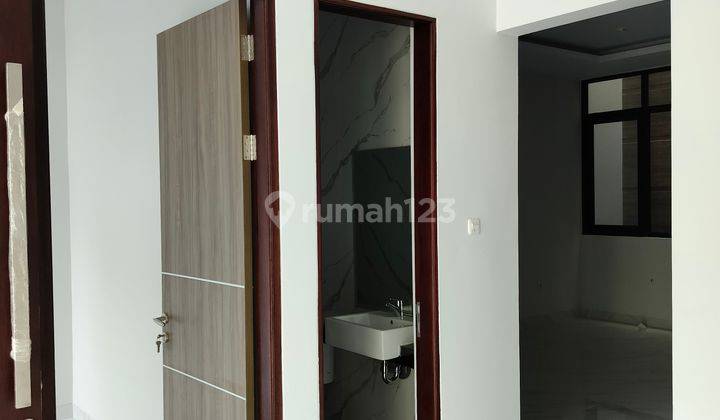 Dijual Rumah Modern Brand New 3 Lantai di Taman Permata Sunter Jakarta Utara  2