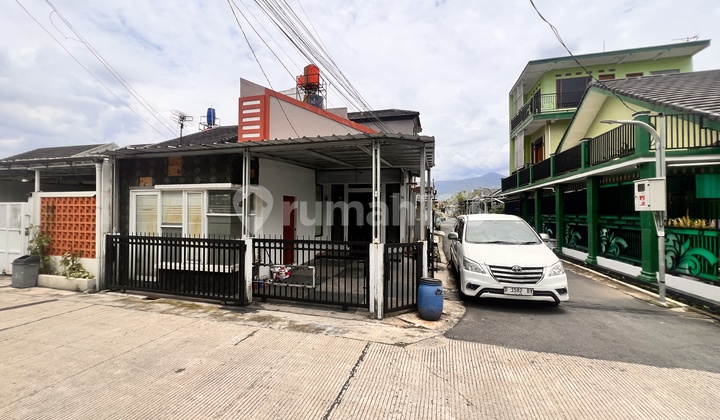 Jual Cepat Rumah Hoek 2 Lantai Siap Huni Daerah Bandung Arcamanik Antapani