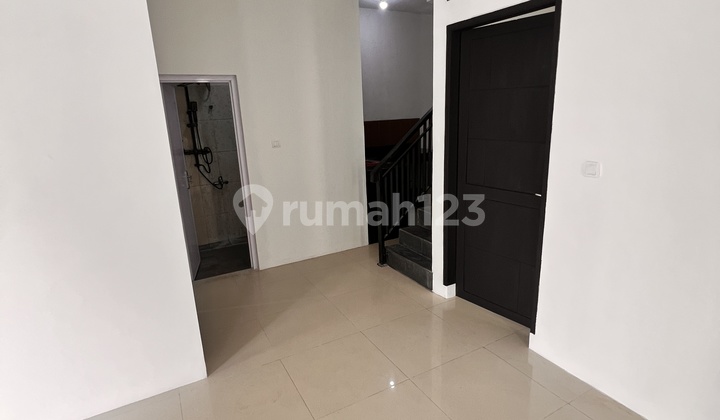 For Quick Sale: 2-Story Corner House Ready to Occupy in Bandung Arcamanik Antapani Area 2