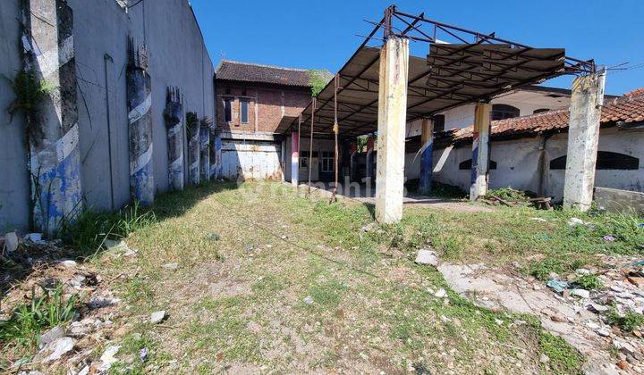 Tanah Mainroad, Cocok Untuk Supermarket Dan Kantor di Karawitan 2