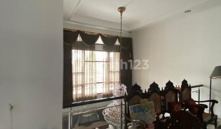 Rumah Hunian Nyaman Ada Taman Tengah Kota di Turangga 2